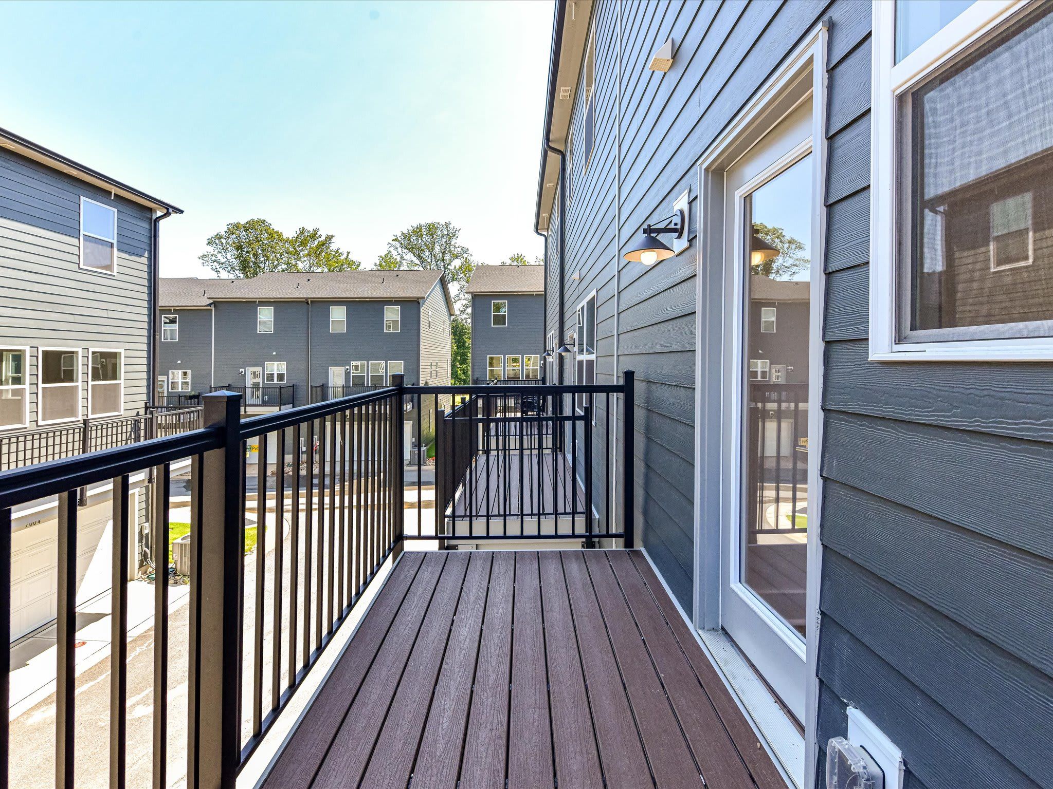 Context at Oakhurst:7011 Impulse Ct