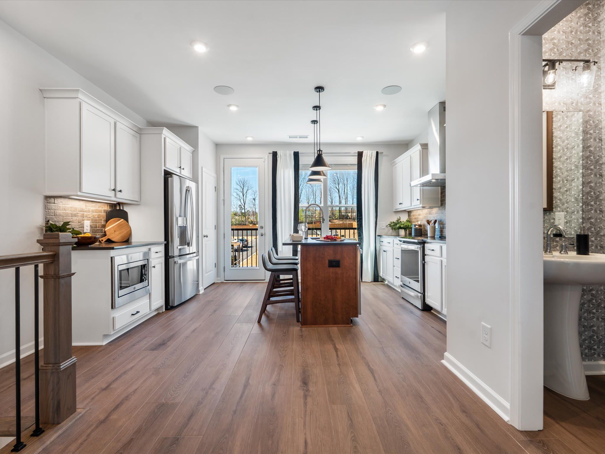 Southmont:5036 Beirut Dr