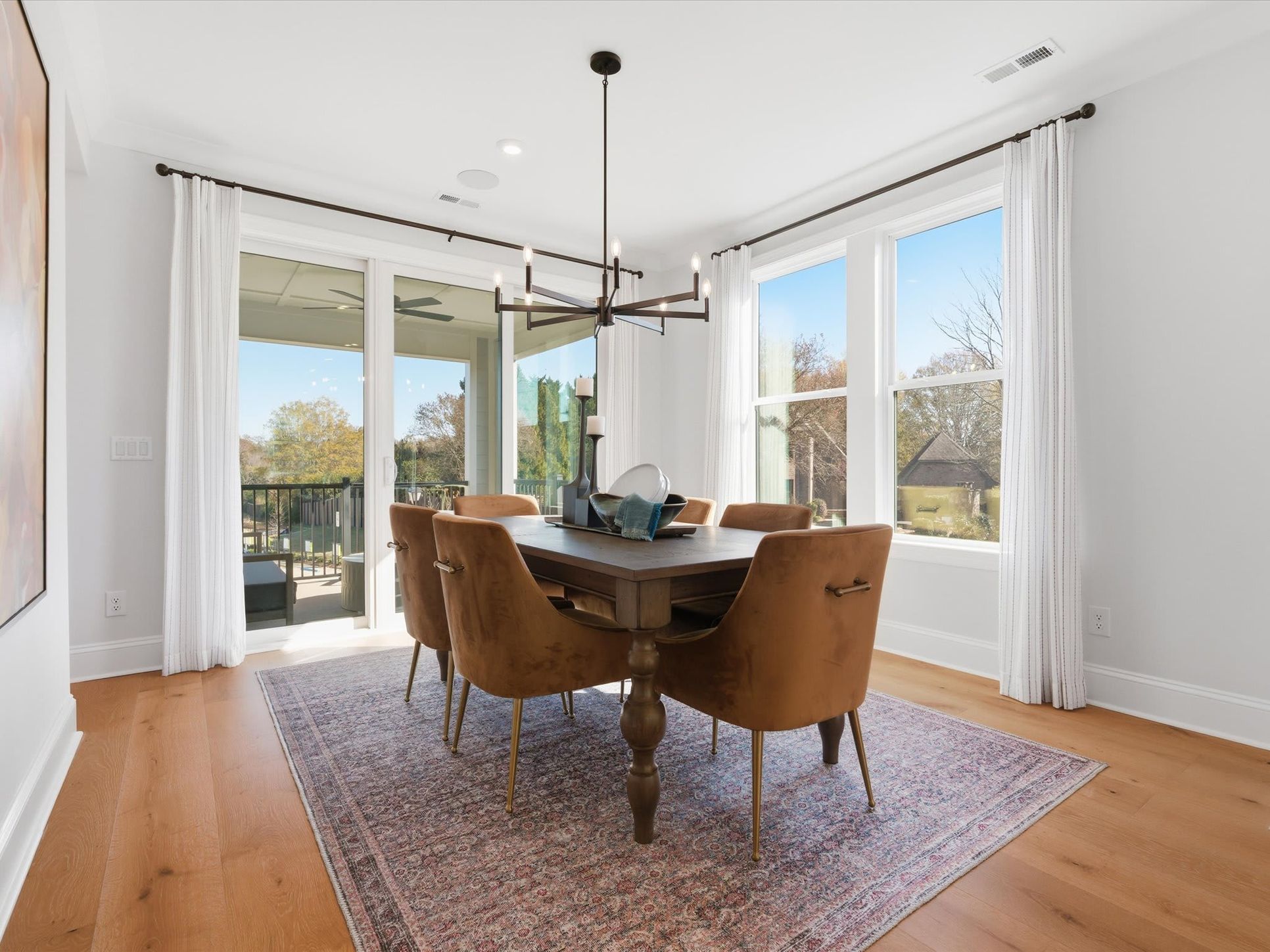 Ross Farms:8038 Thimbleweed Cir