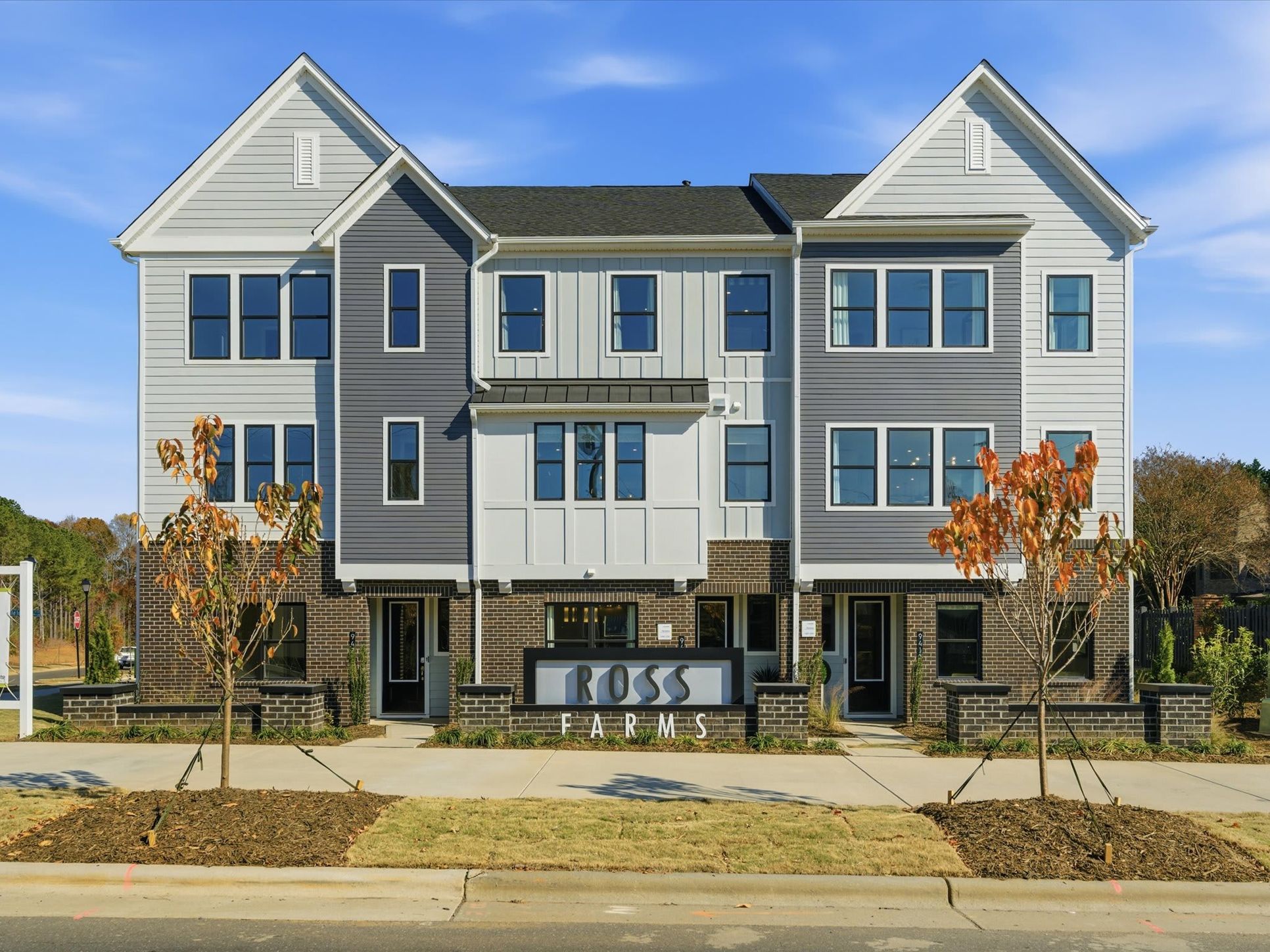 Ross Farms:5115 Hoptree St