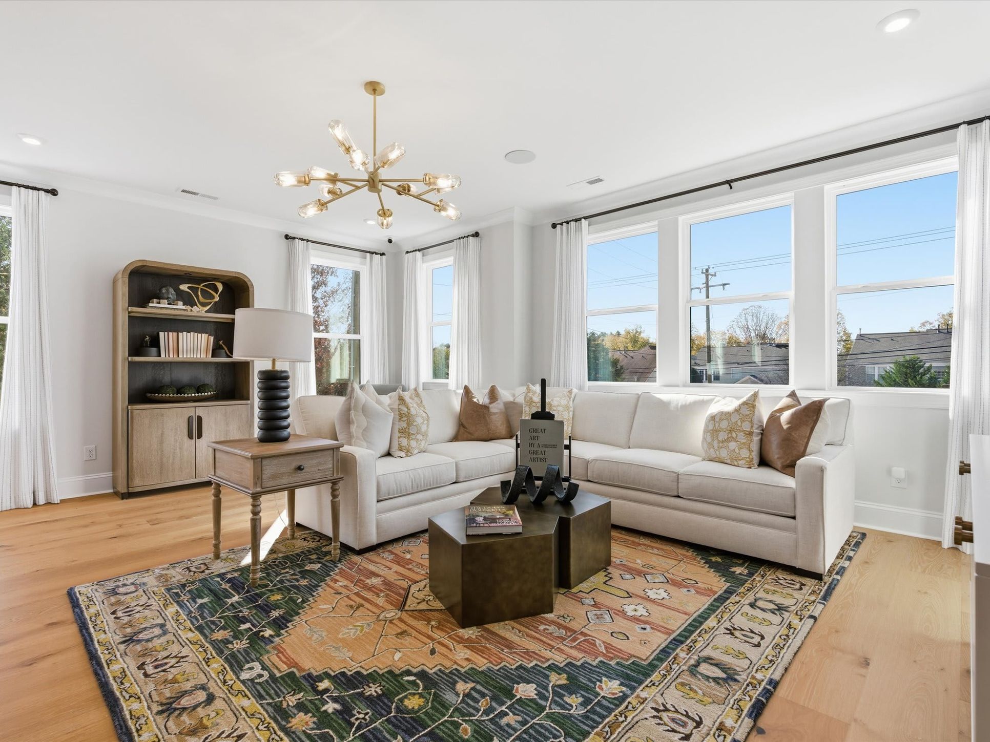 Ross Farms:8034 Thimbleweed Cir