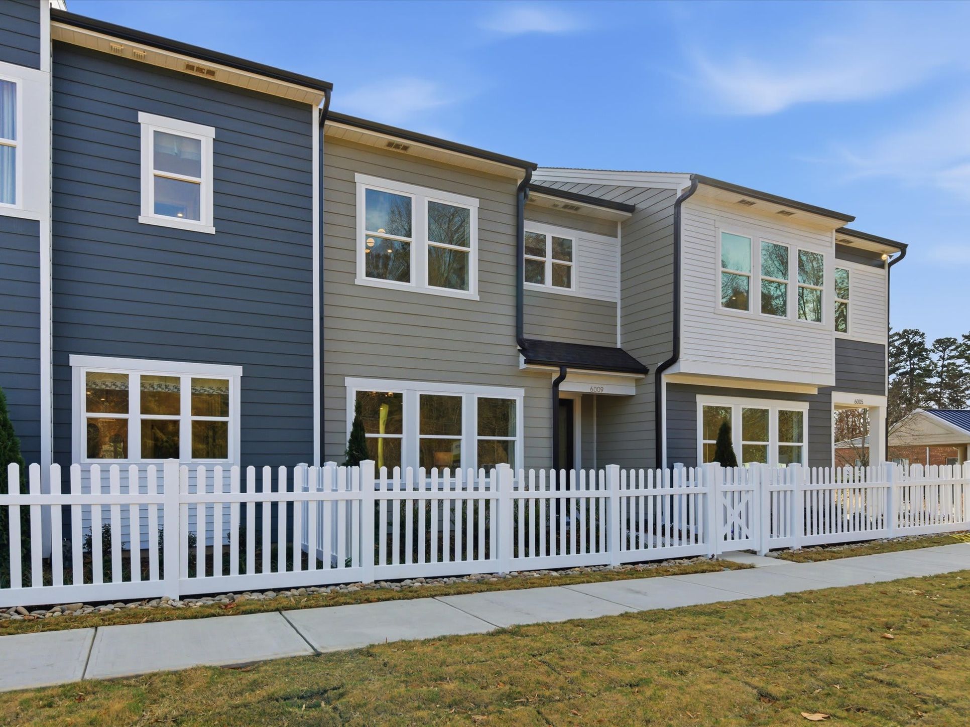 Ellis Townes:8430 Discovery Lane