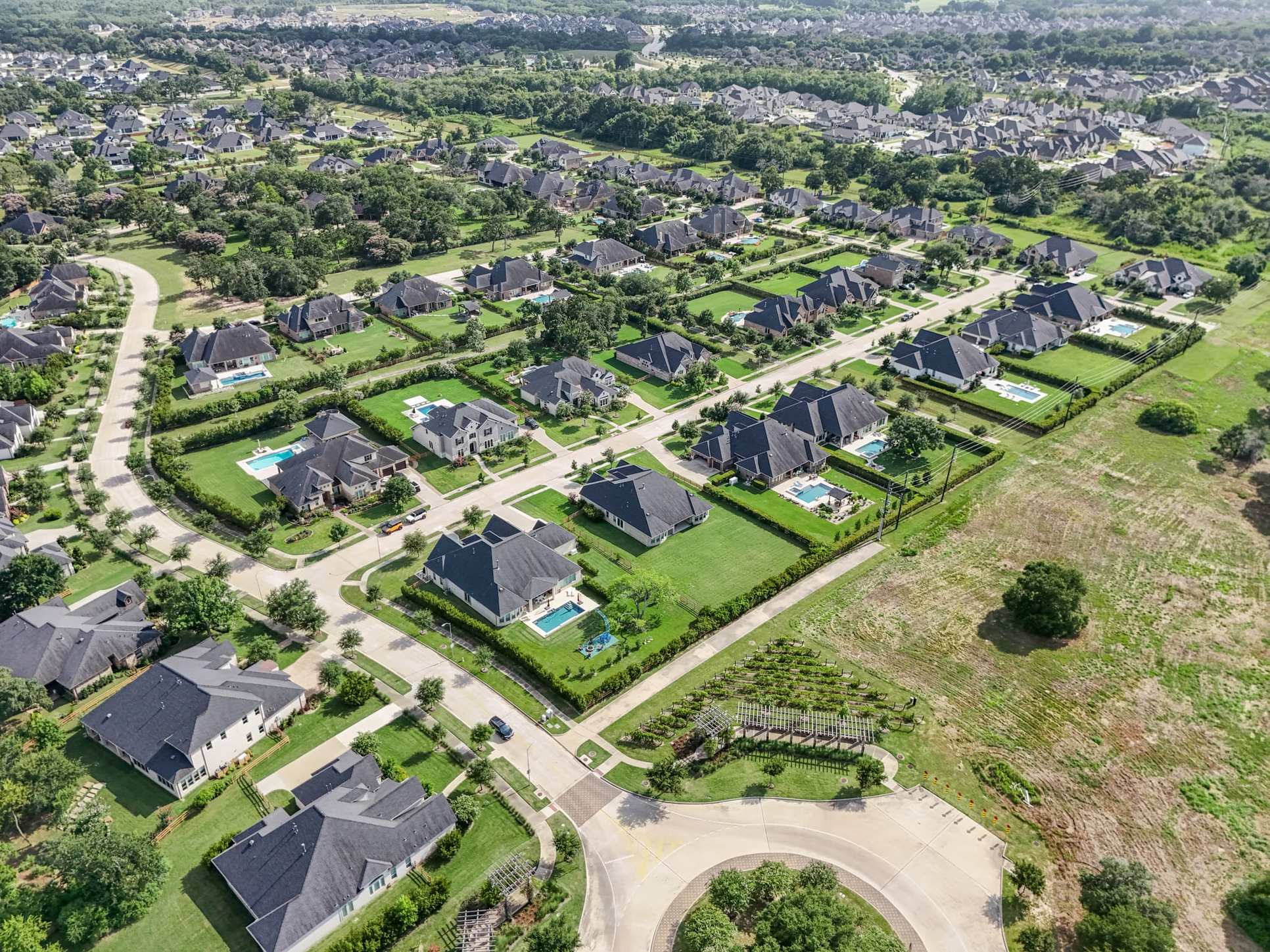The Estates at James Lane:Fulshear, TX