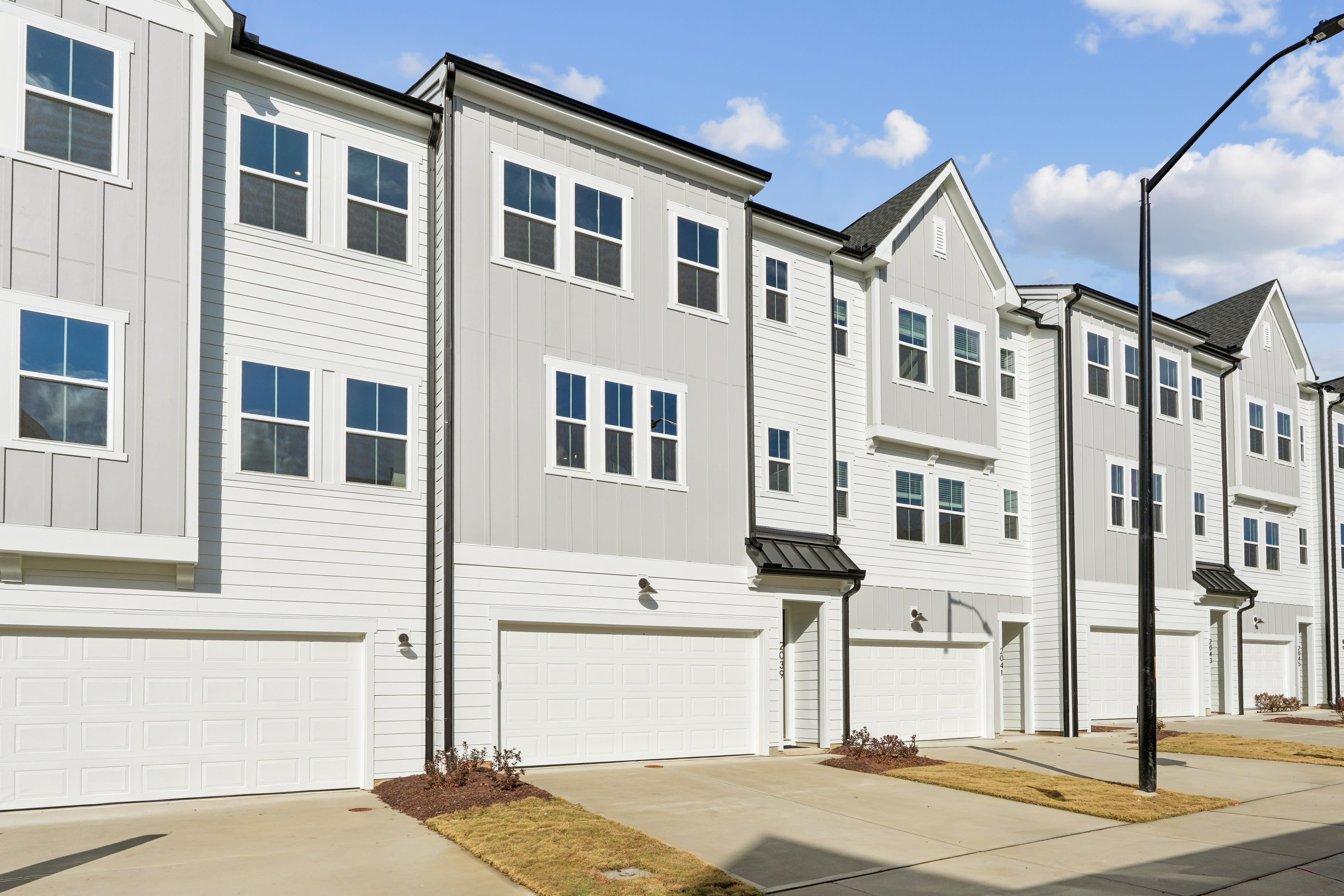 Twinleaf Townes:2039 Trident Maple Lane