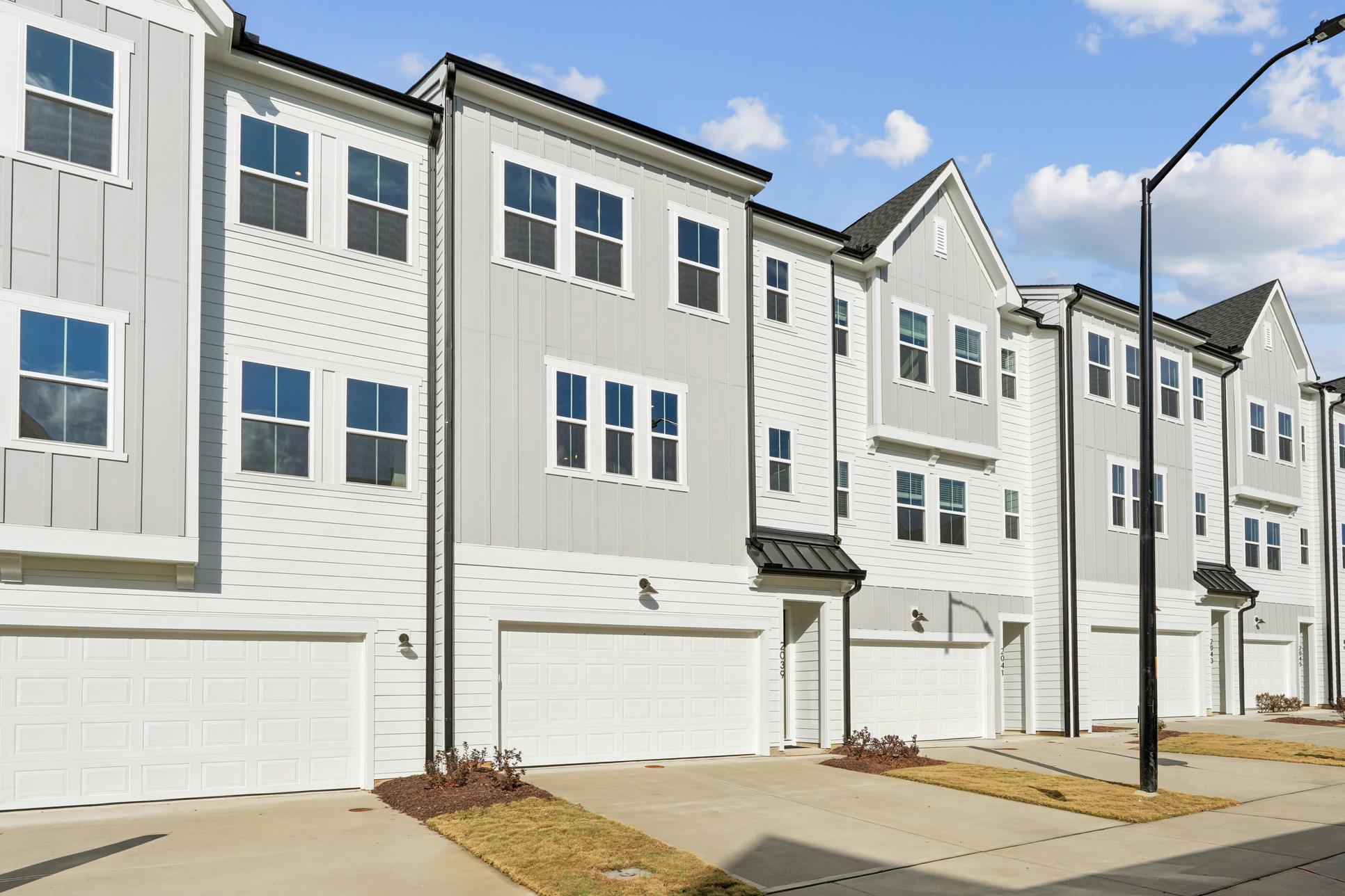 Twinleaf Townes:2039 Trident Maple Lane