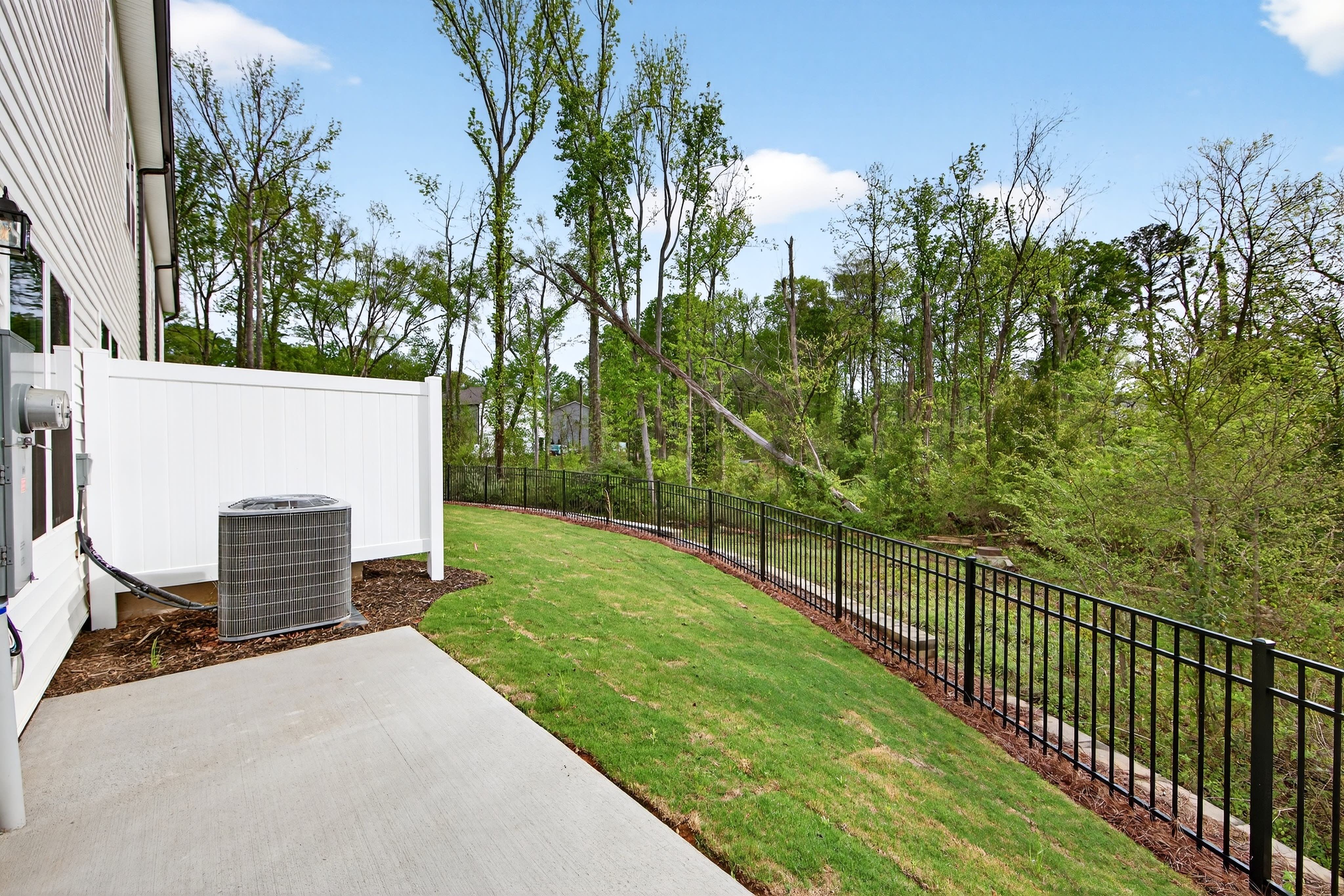 Fifteen 15 Cannon:6049 Longar Lane