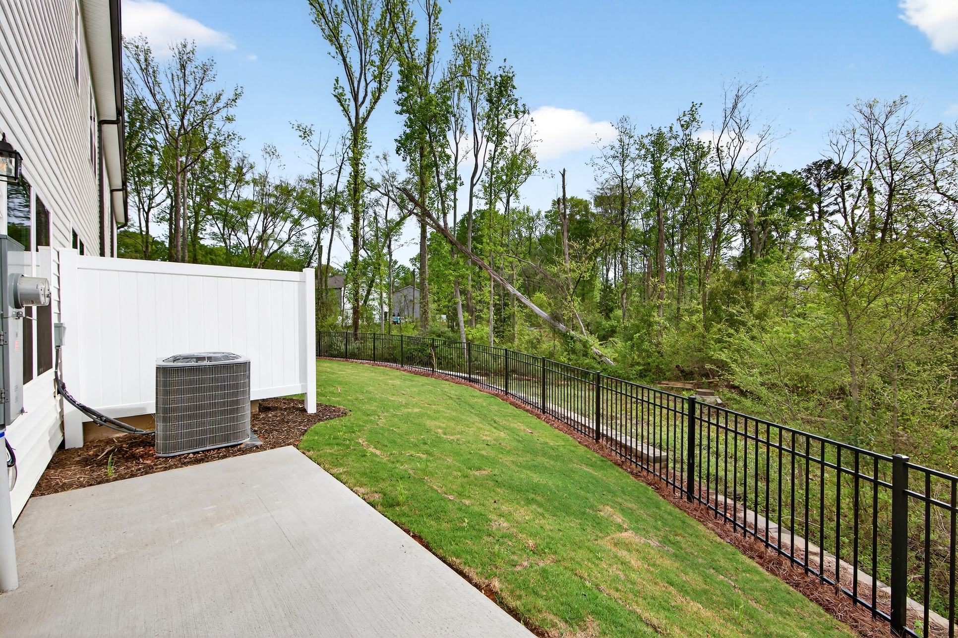 Fifteen 15 Cannon:6049 Longar Lane