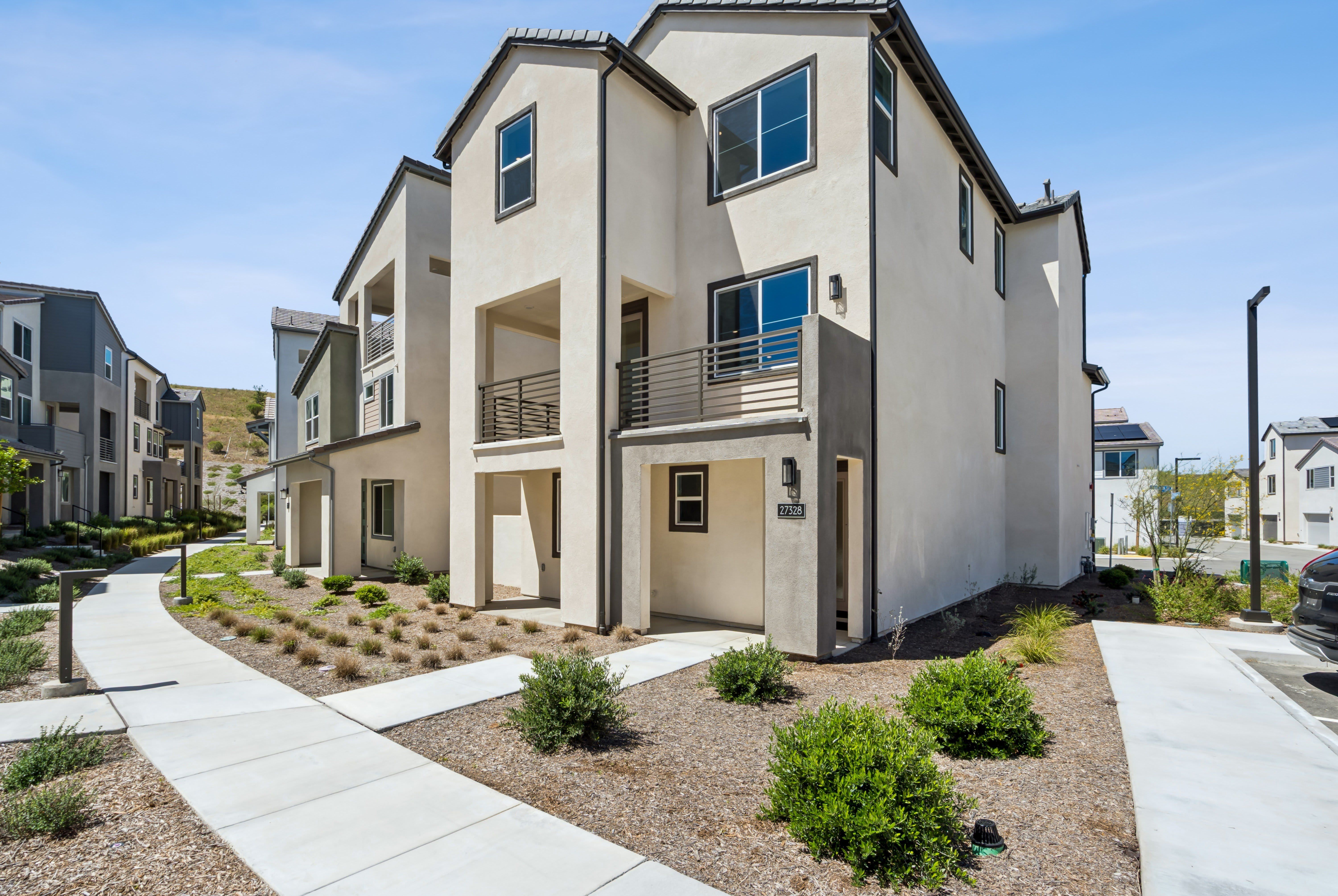 Lark at Valencia:27328 Bear Paw Lane | Homesite 42