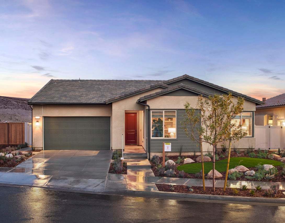 Altis at Skyline Plan 3BR Model Home:Transitional Ranch Exterior Style