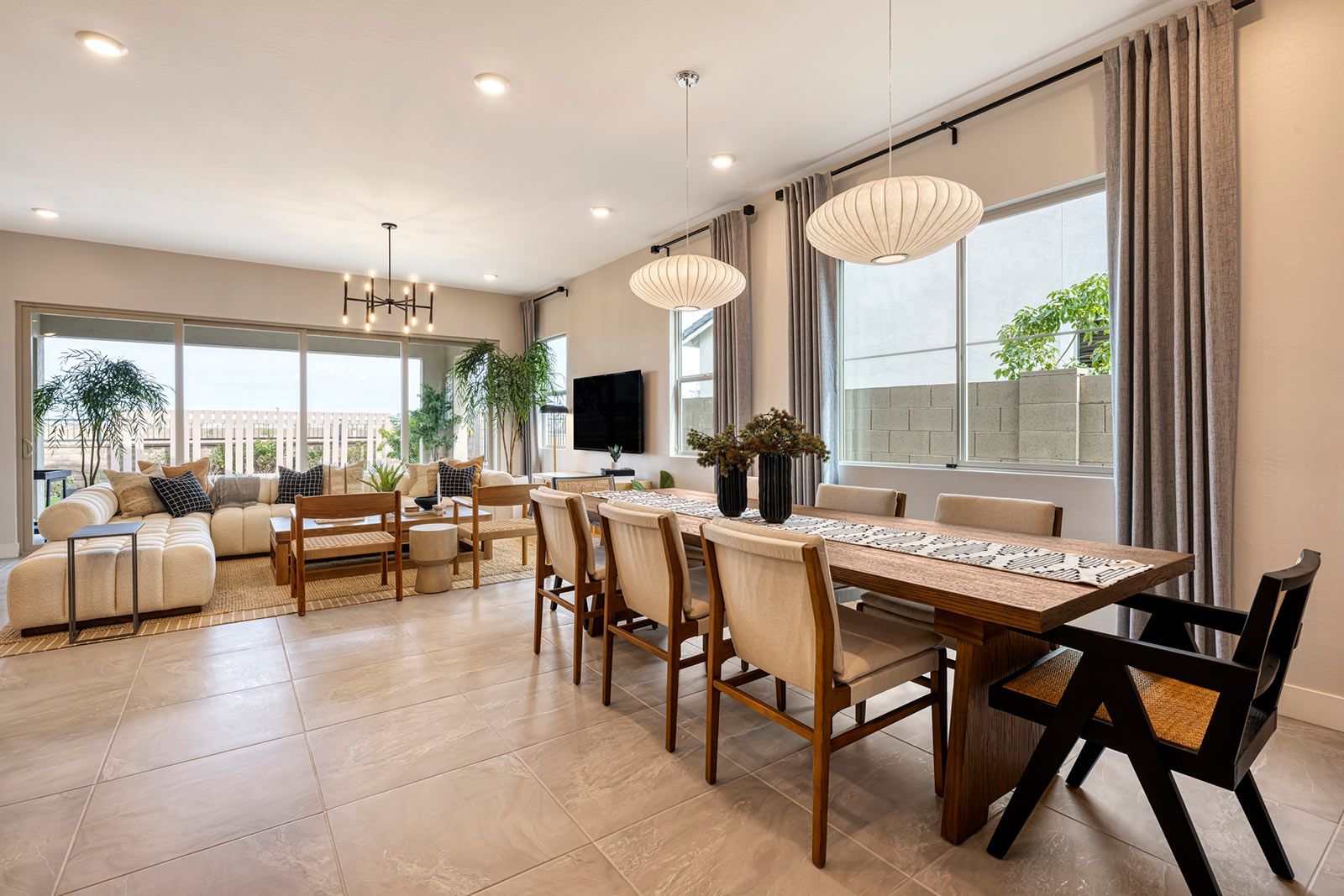 Brambling at Waterston Central:Granite Model | Dining and Great Room