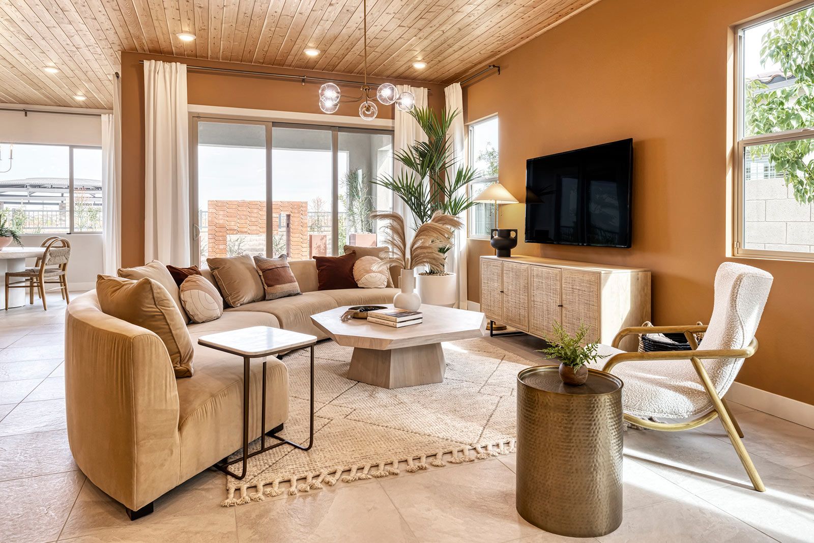 Jacamar at Waterston Central:Rosemary Model | Great Room