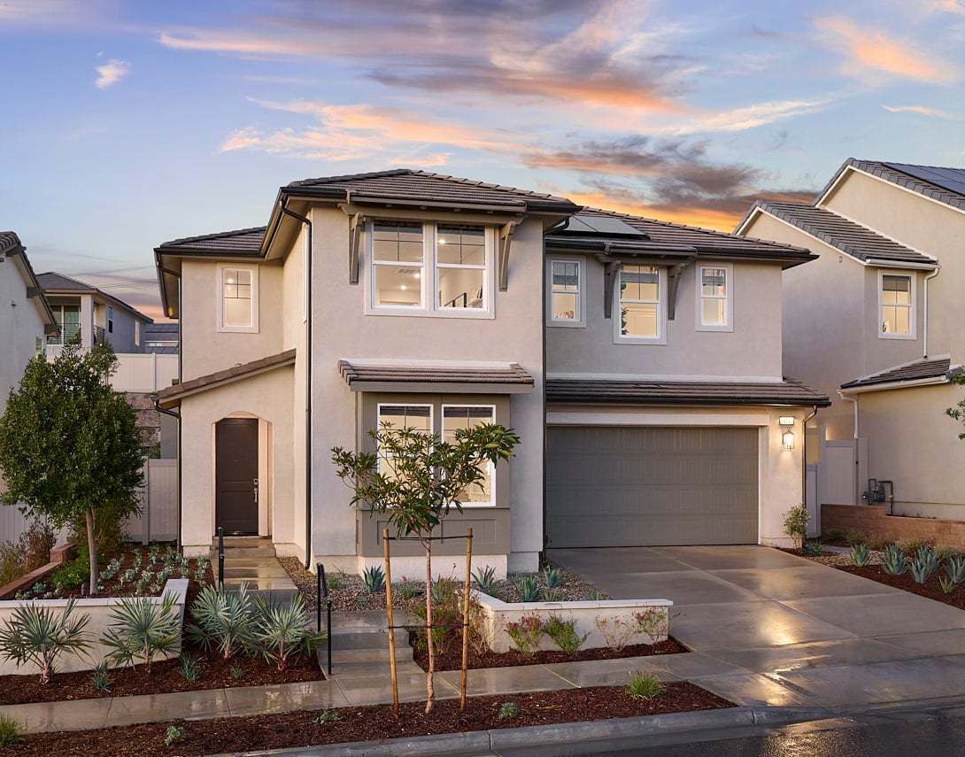 Luna at Skyline Plan 5C Model Home:Exterior