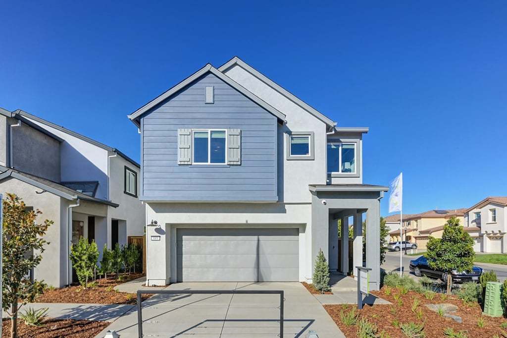 Terrace Park Plan 3 Model Exterior:Terrace Park Plan 3 Model Exterior