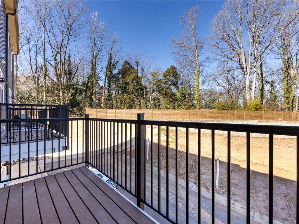 6027 Pivot Court:Outdoor Living