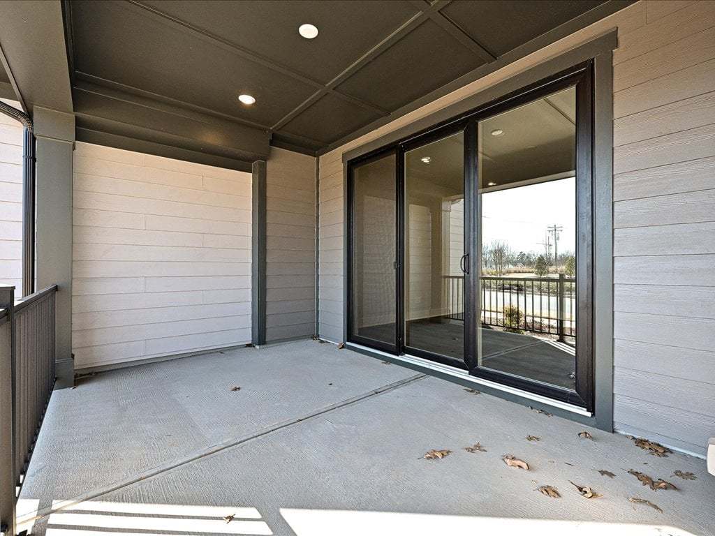 95 Seven Oaks Landing:Outdoor Living Through Large Sliding Glass Doors
