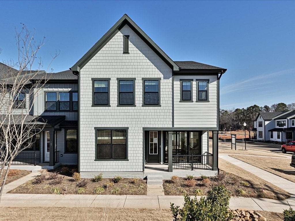 139 Armstrong Rd:Front Exterior
