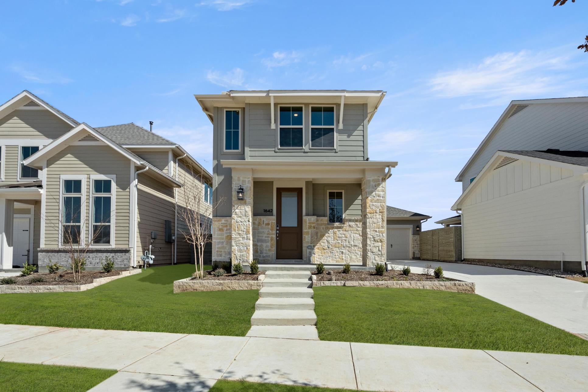 Exterior:Front Exterior
