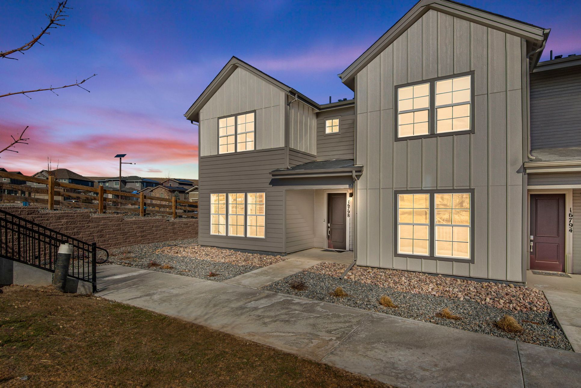 16798 West 94th Way:Front exterior