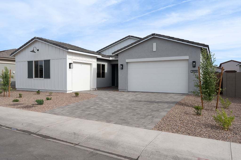Bella Vista Farms:Move-In Ready Home | Exterior