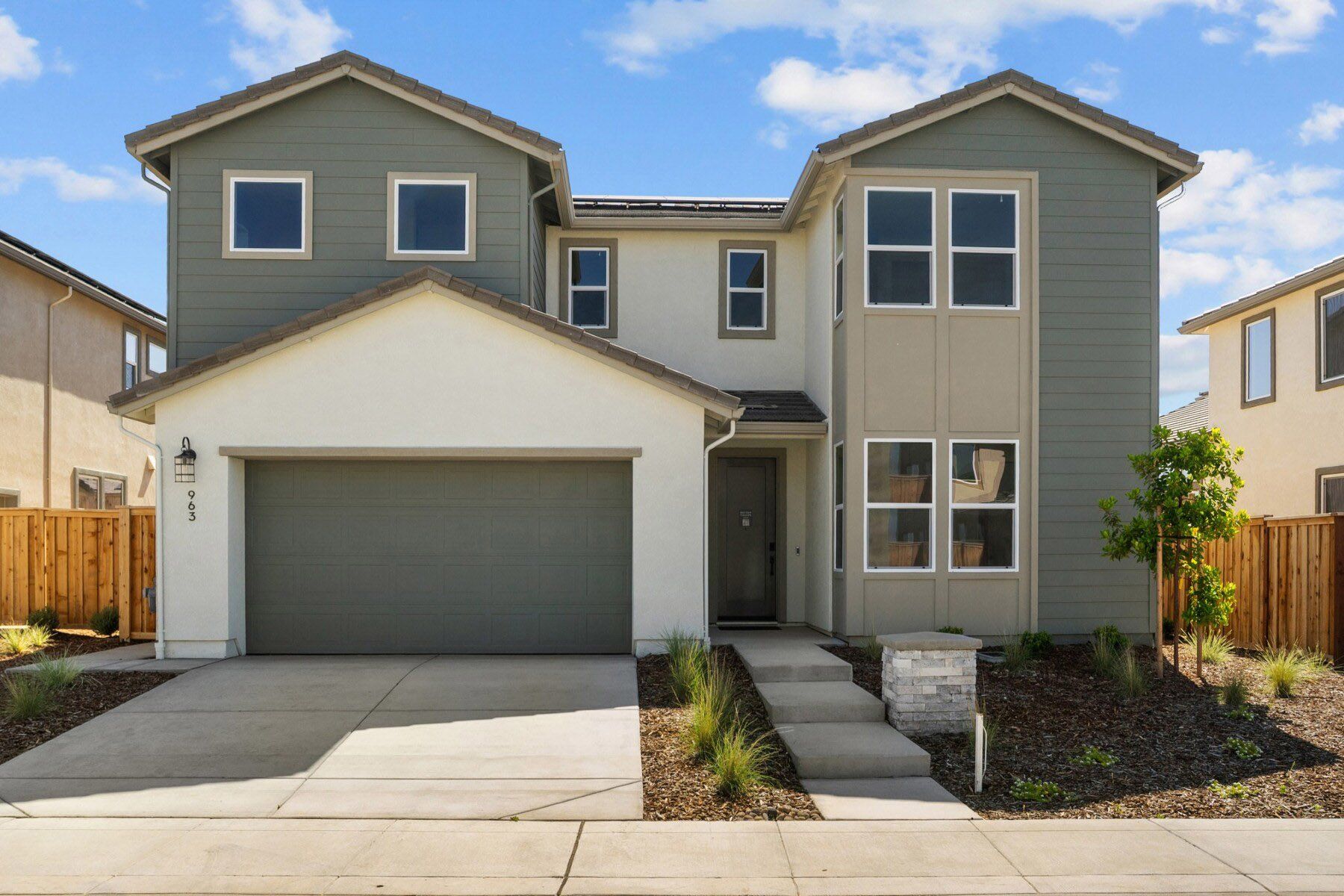 Mountaingate 34 Exterior:Mountaingate 34 Exterior