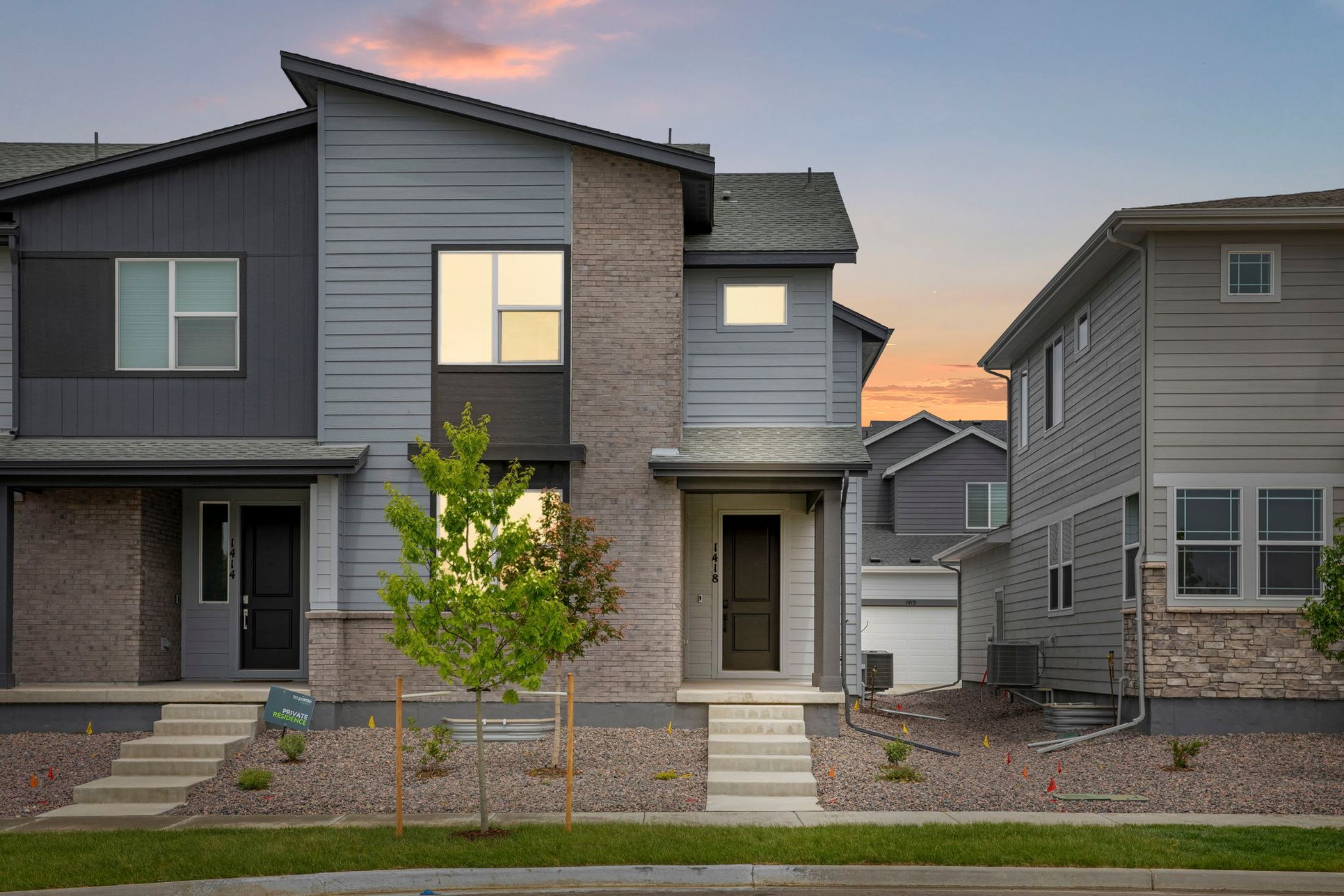 1418 Hudson Place:Modern Craftsman style - front exterior