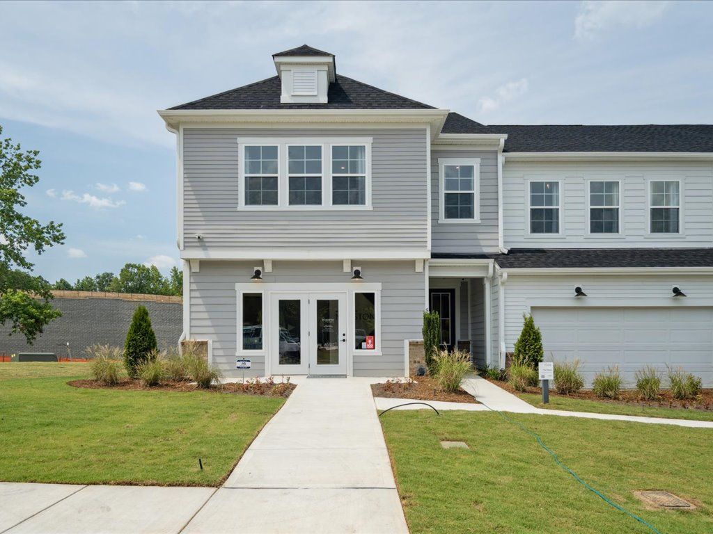 The Mayes at Millstone:Front Exterior