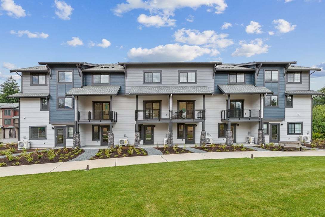 Timberstone Building 16:Front Exterior Style B