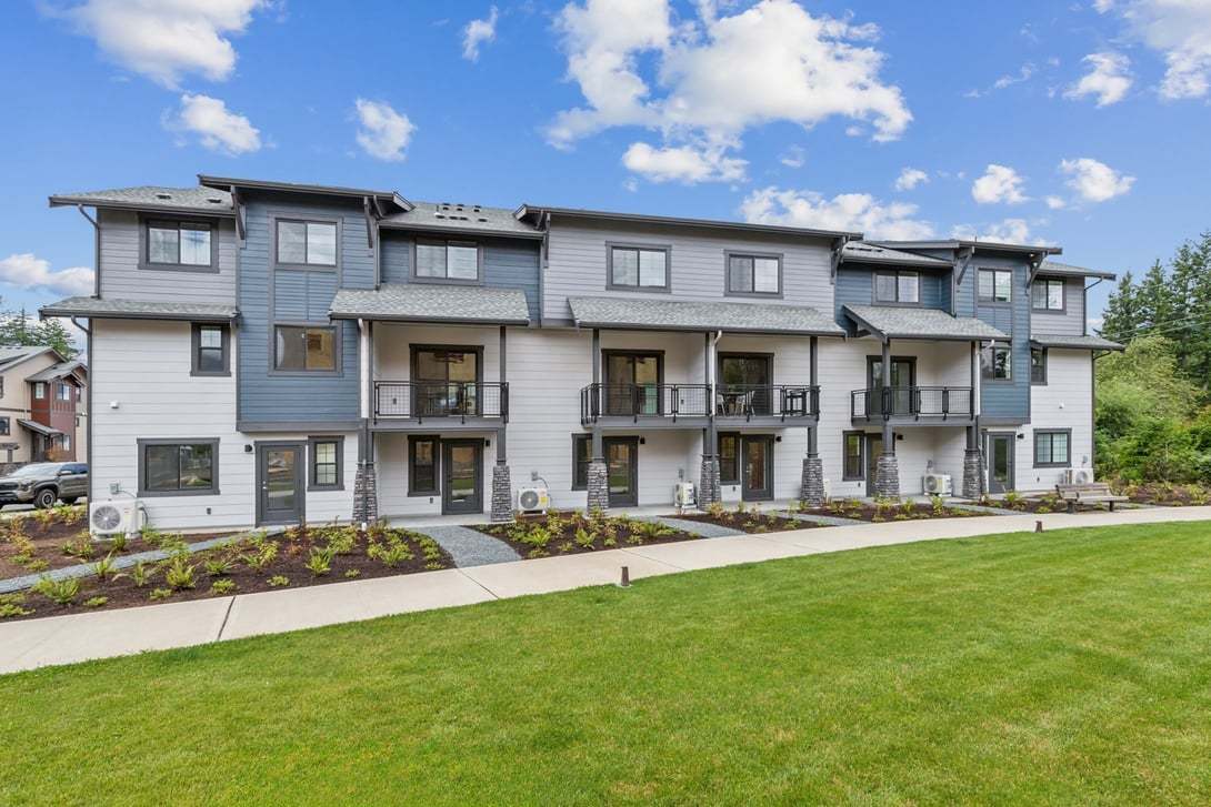 Timberstone Building 16:Front Exterior Style B