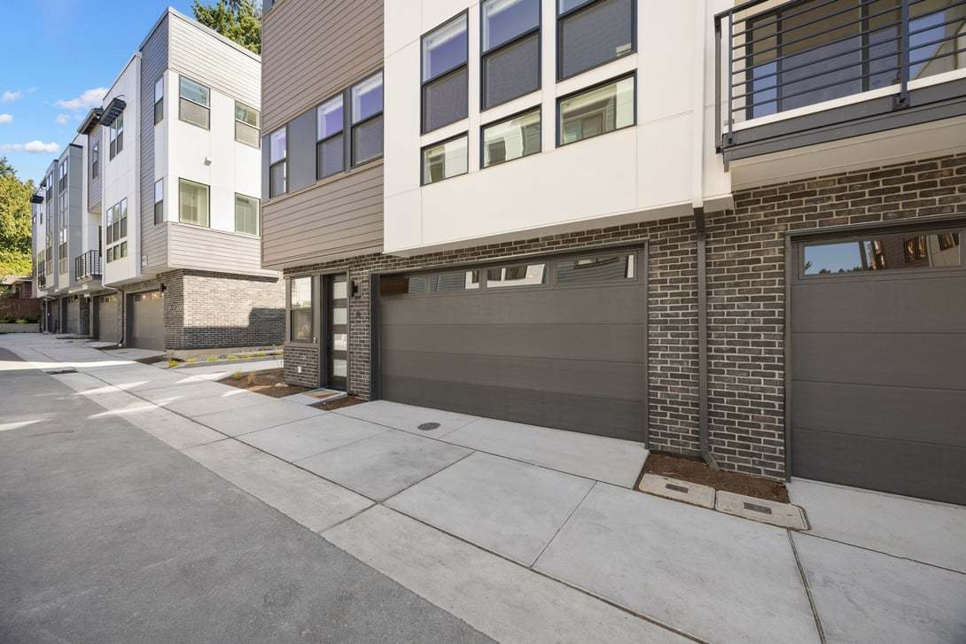 Plan 3B | Homesite 13:Front Garage Entry