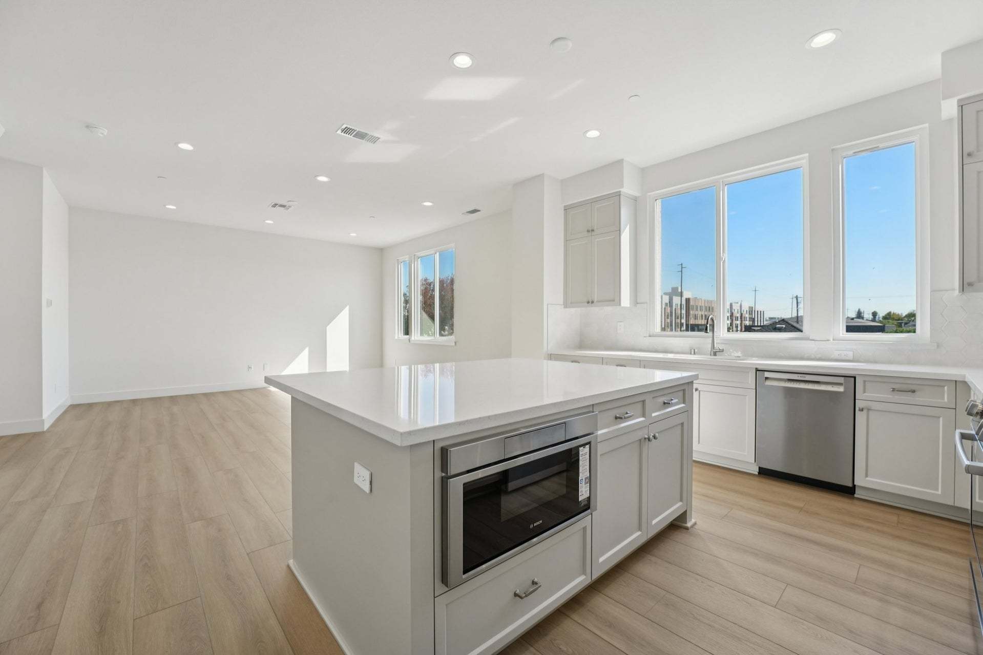 Homesite 69 at Skyline I Alameda, CA I Residence 1:Homesite 69 at Skyline I Alameda, CA I Residence 1