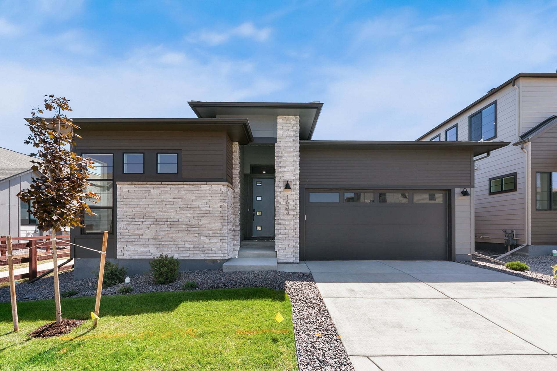 Exterior:Lot 24, BI 13 | Exterior