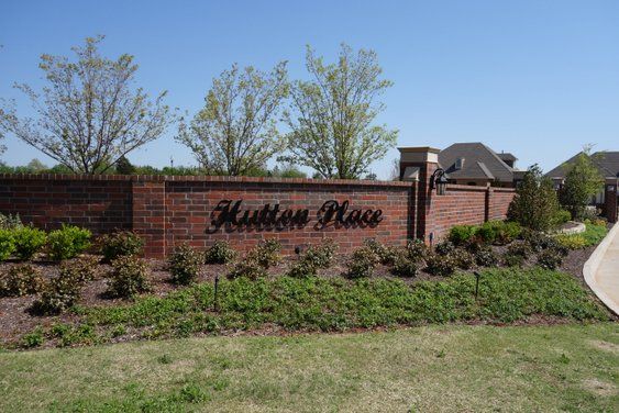 Hutton Place,73160