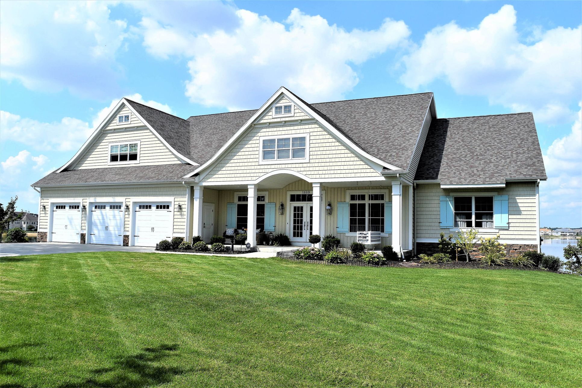 Cambridge Grove,49506