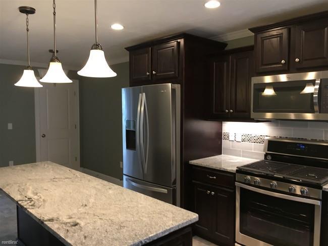 Commons At Ides Hill,02703