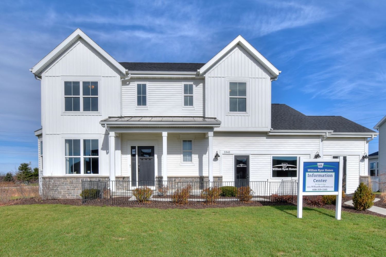 Stoner Prairie Model Home - Sheridan II - Farmhouse Elevation