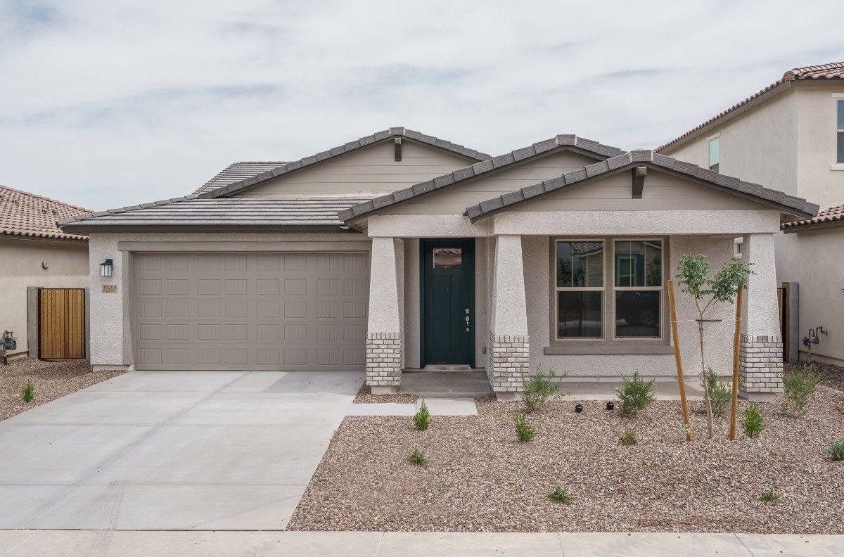 Eminence at Alamar - Pinetop Floor Plan - Front Exterior:pinetop craftsman elevation new homes for sale eminence at alamar avondale az william ryan