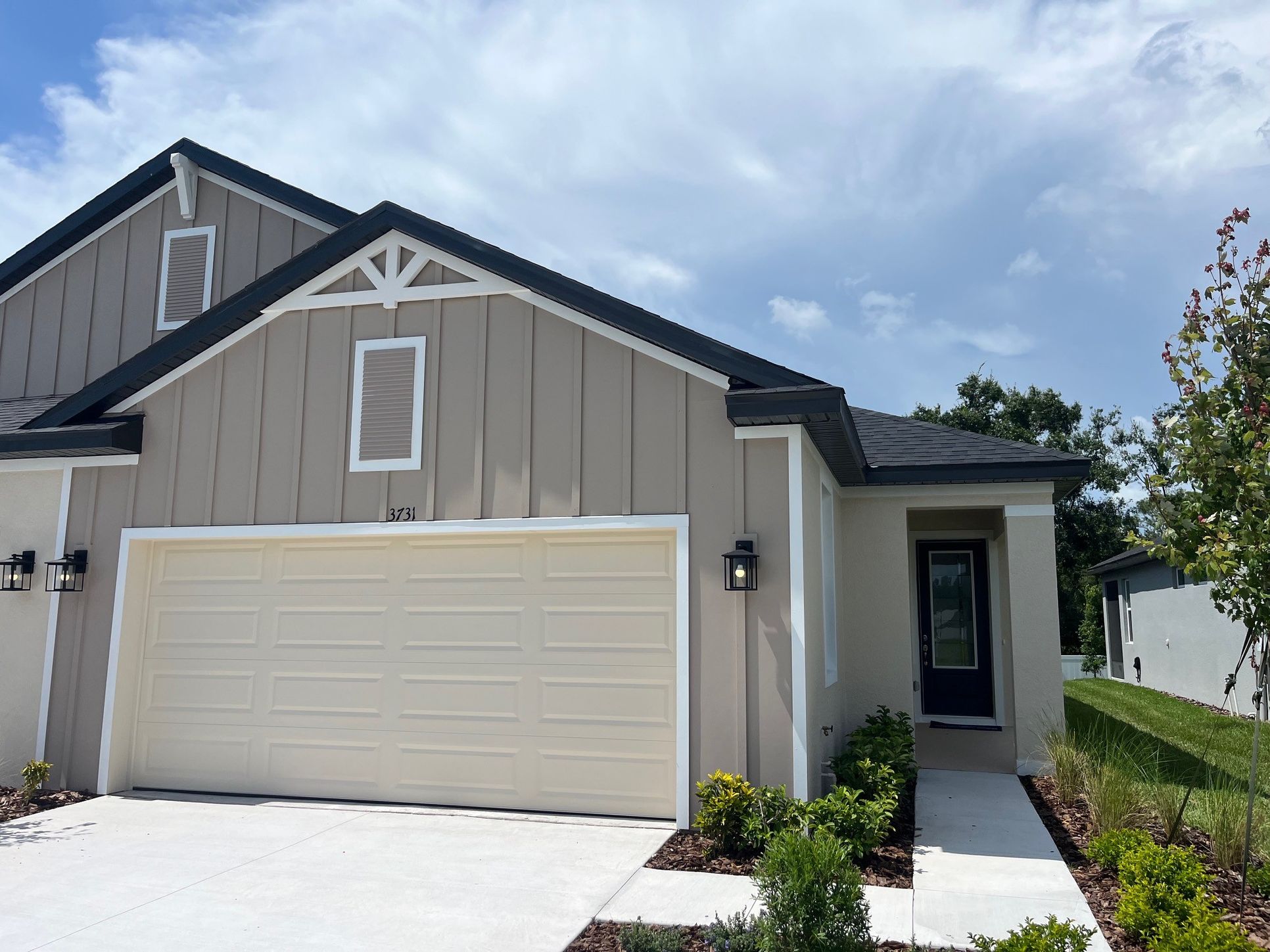 Sandpiper :Front entrance