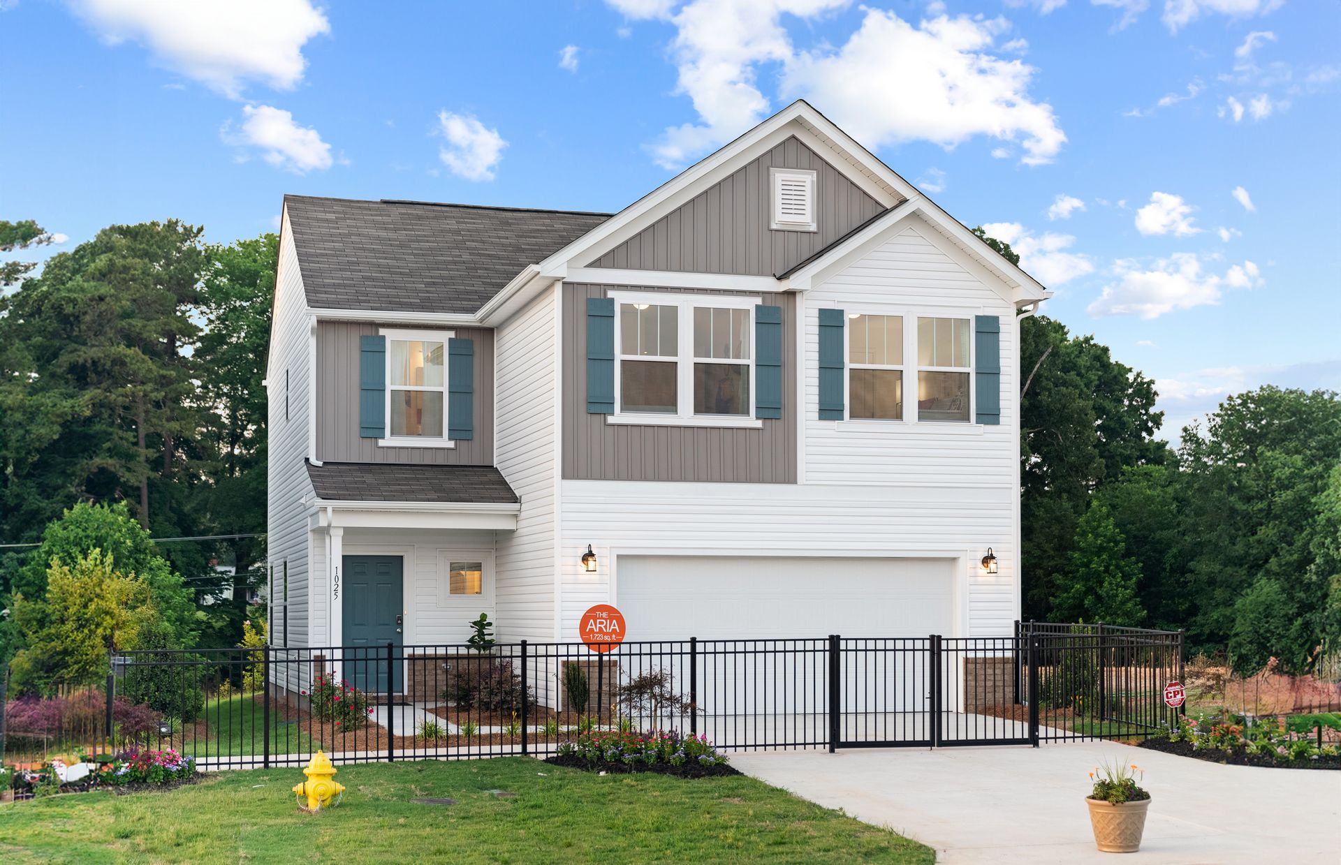 Morgan Hills,28001