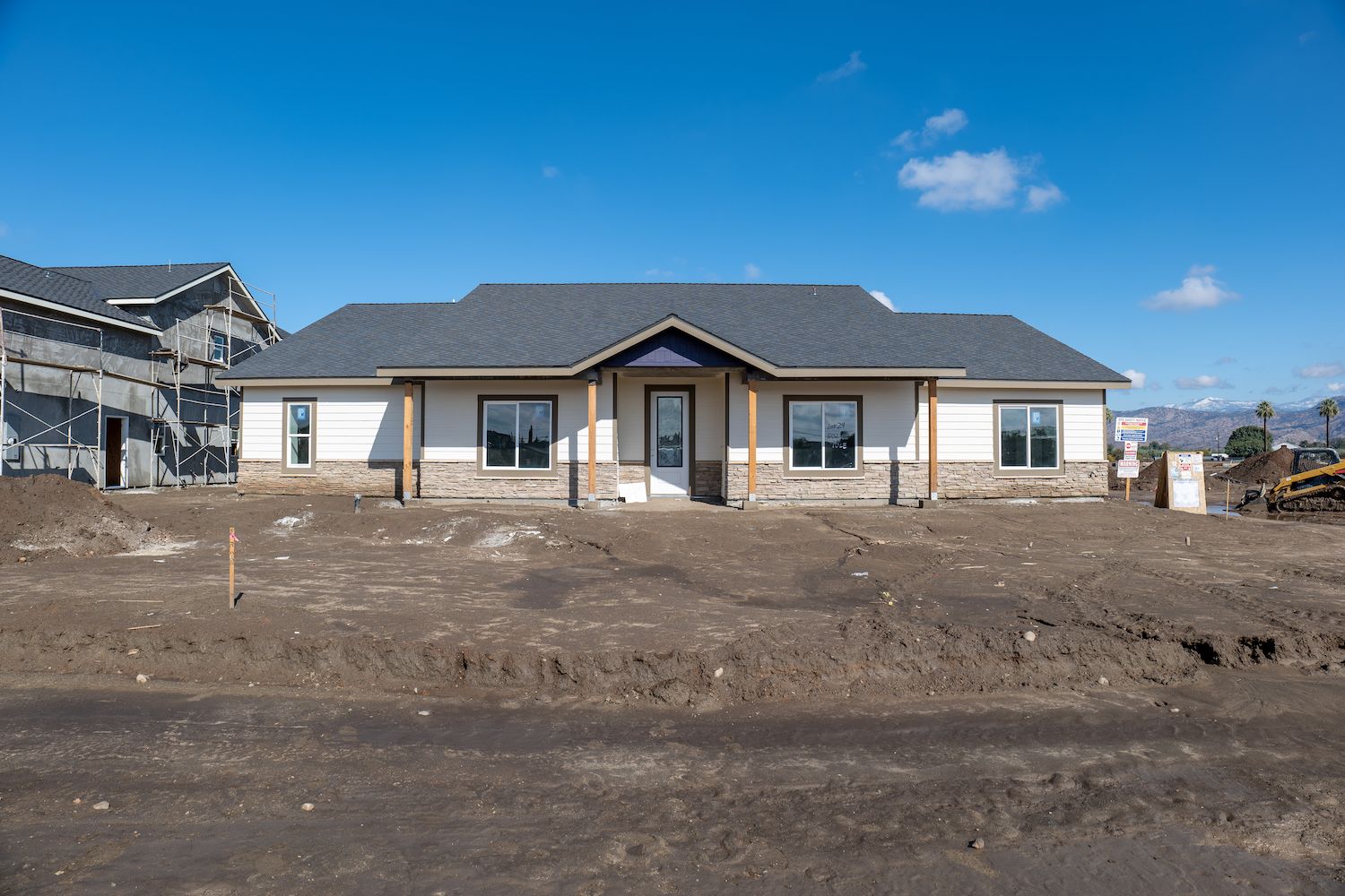 Yanez Construction,93654